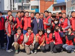 진주시, 세쌍둥이 출산예정 가정 통합지원 ‘감동도 3배’ 기사 이미지