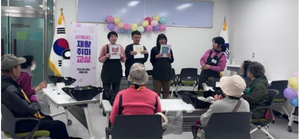 허창석 충렬사 안락서원 교육회관장, 동래구에 시금치 1톤 기탁