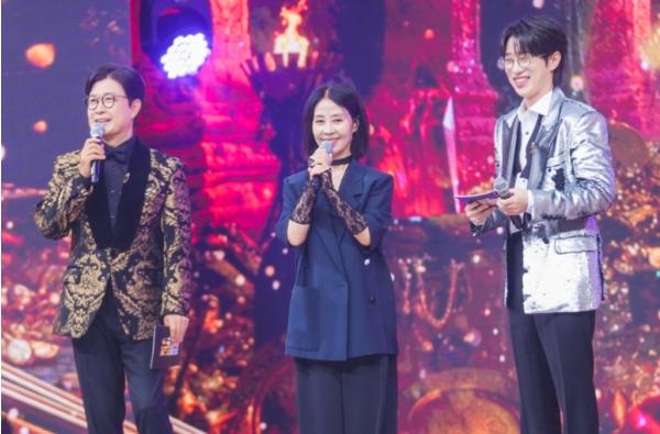 TV CHOSUN [금타는 금요일] '한국의 마돈나' 민해경 출격! 독보적 아우라에 김성주 '나의 연예인'